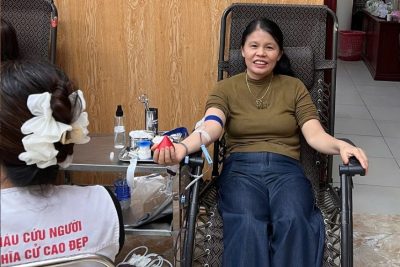 Giáo viên trường THCS Liêm Chung tích cực tham gia hiến máu tình nguyện