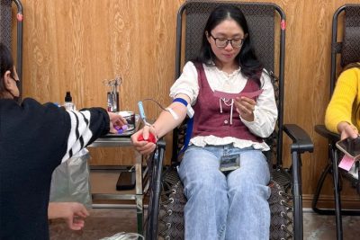 Giáo viên trường THCS Liêm Chung tích cực tham gia hiến máu tình nguyện