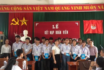 Trường THCS Liêm Chung tổ chức 'Lễ kết nạp Đoàn viên' cho học sinh lớp 9